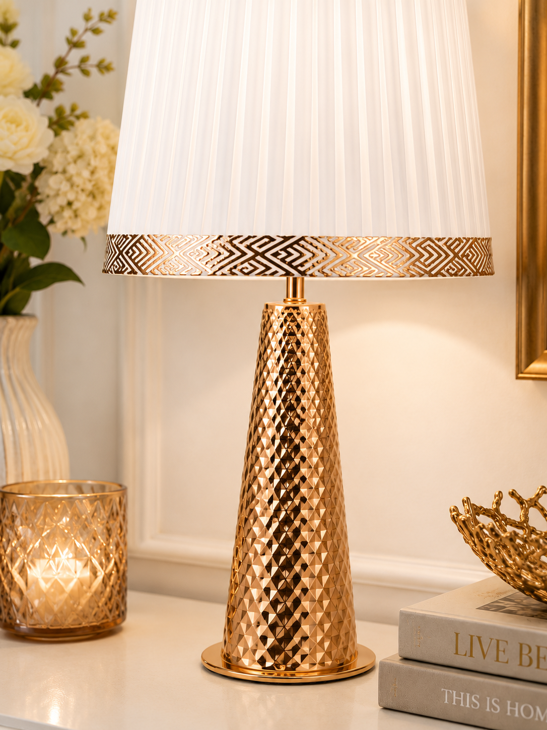 Lampada da Tavolo Oro Rosa con Paralume Plissettato – Lampada Elegante per Soggiorno e Camera