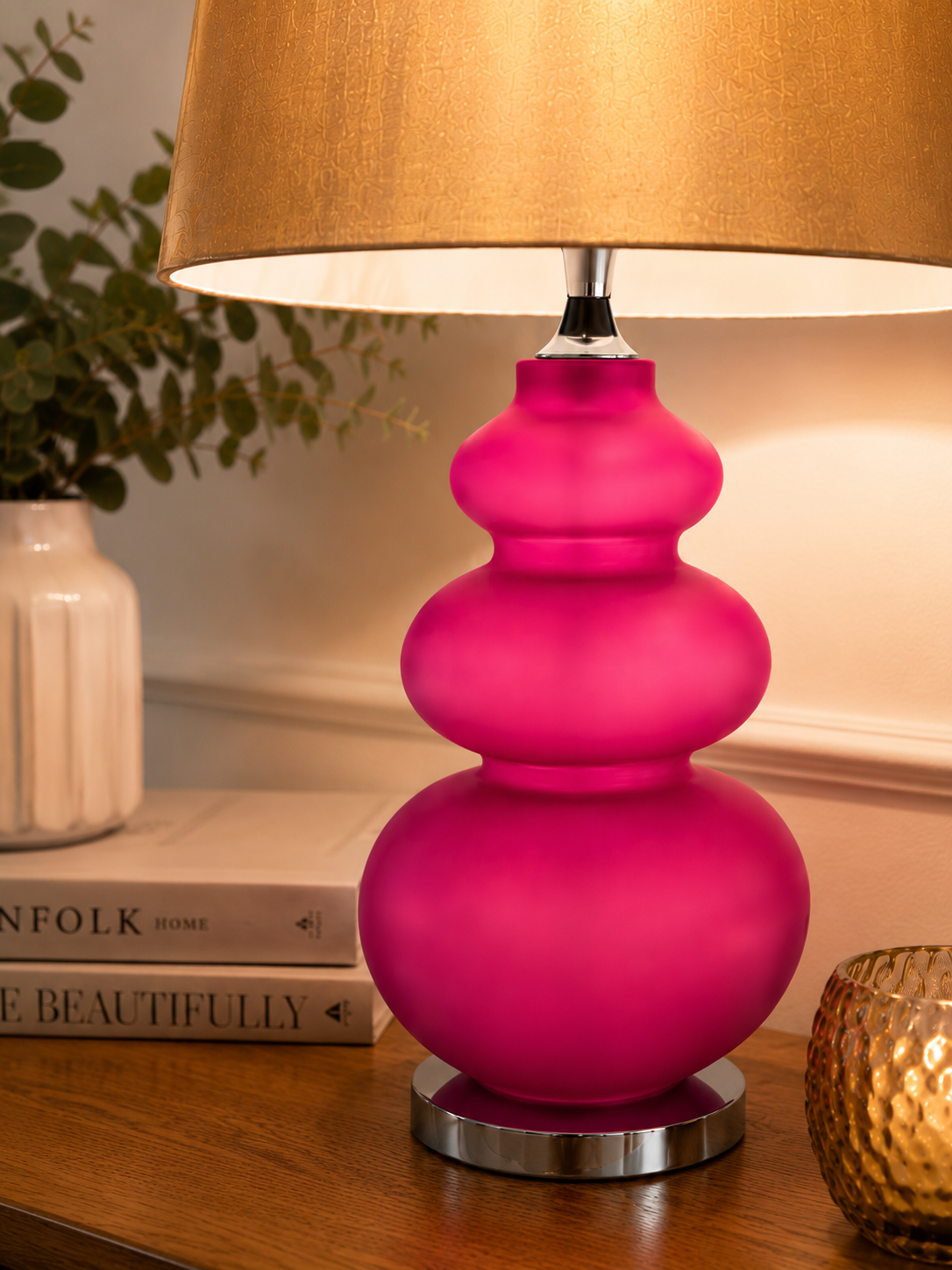 Lampada da Tavolo Fucsia in Vetro Satinato con Paralume Oro – Design Moderno per Soggiorno e Camera